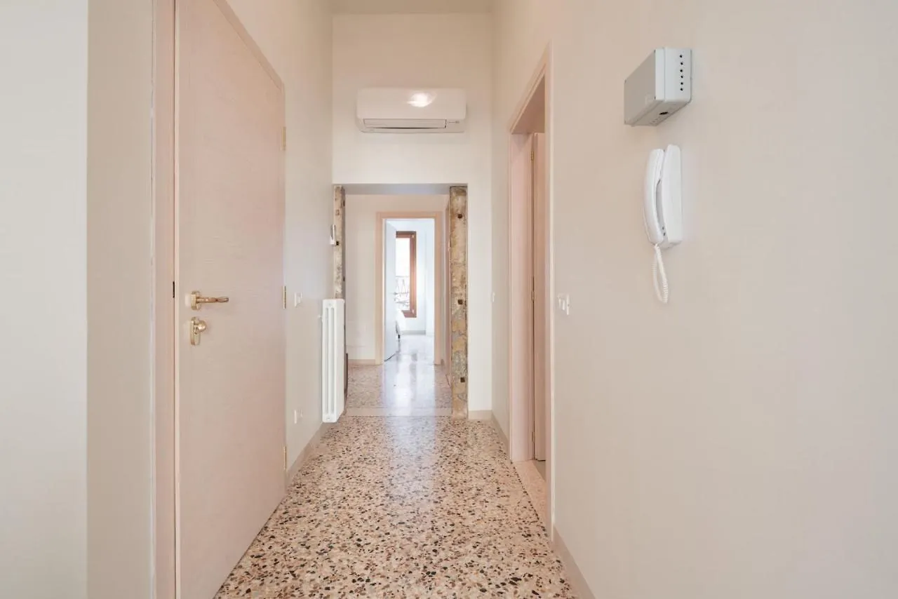 Accademia Charm Apartments By Wonderful Italy Venice 0*,