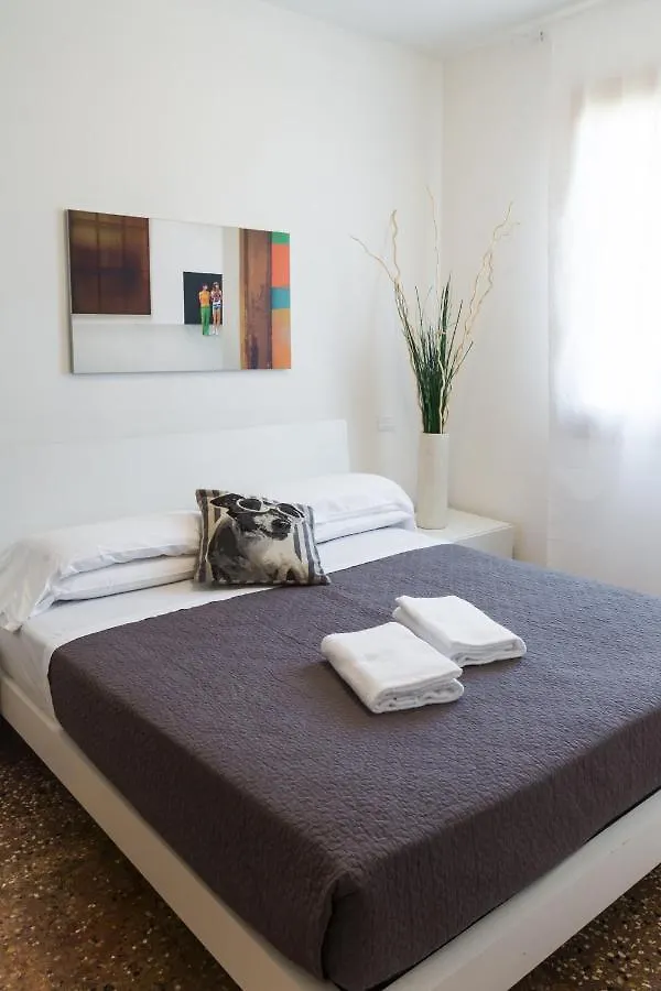 Accademia Charm Apartments By Wonderful Italy Venise 0*,