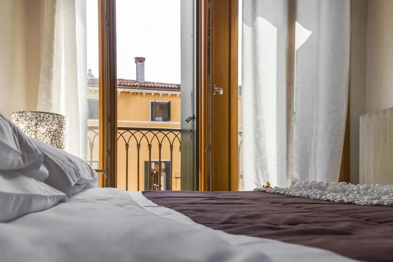 Accademia Charm Apartments By Wonderful Italy Venice Italy