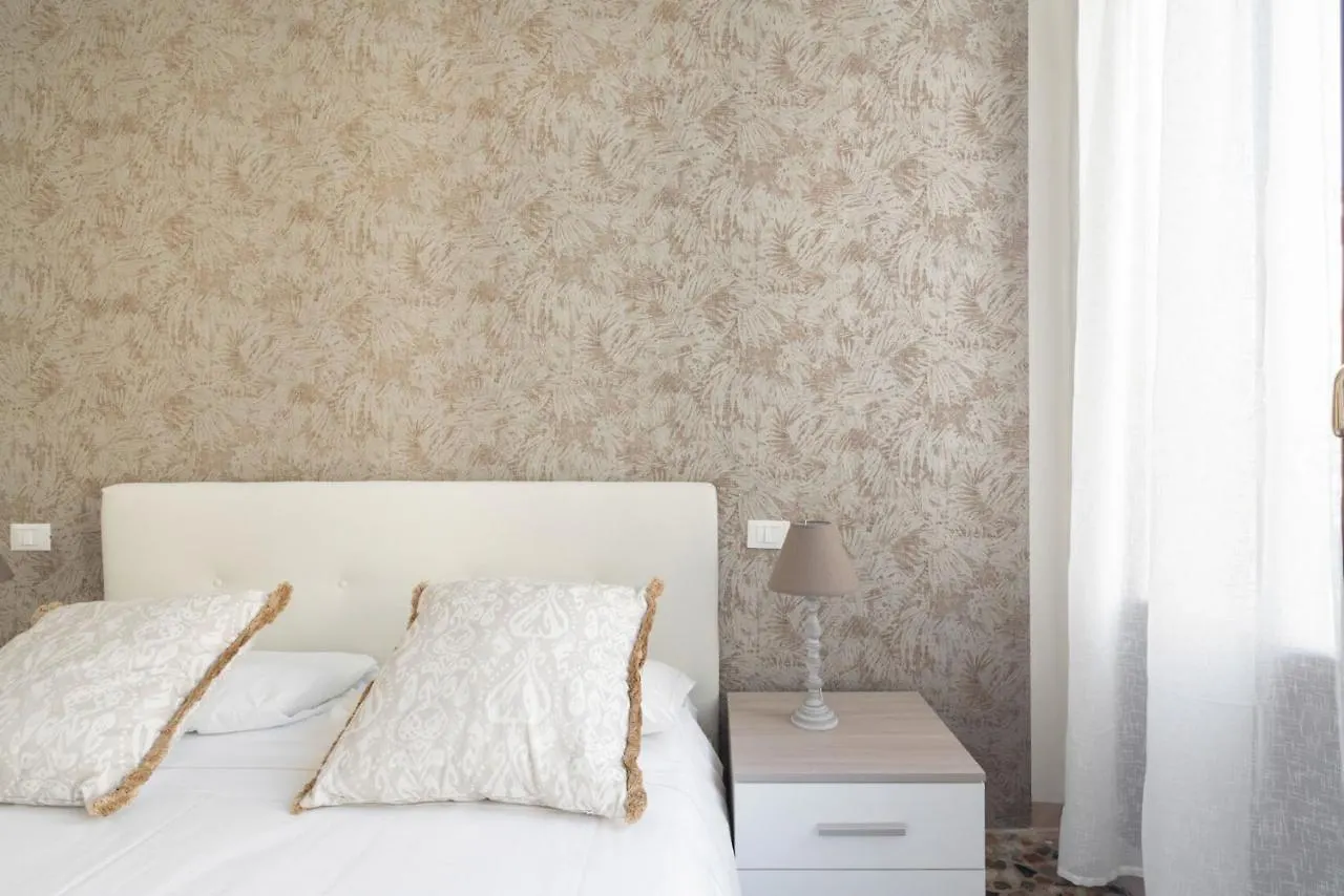 Accademia Charm Apartments By Wonderful Italy Venise 0*,  Italie