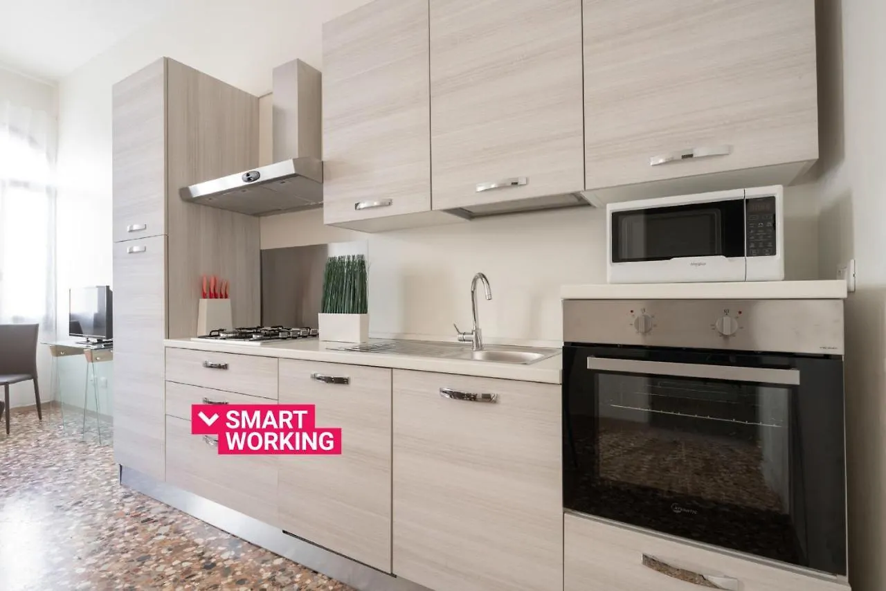Accademia Charm Apartments By Wonderful Italy Venise 0*,