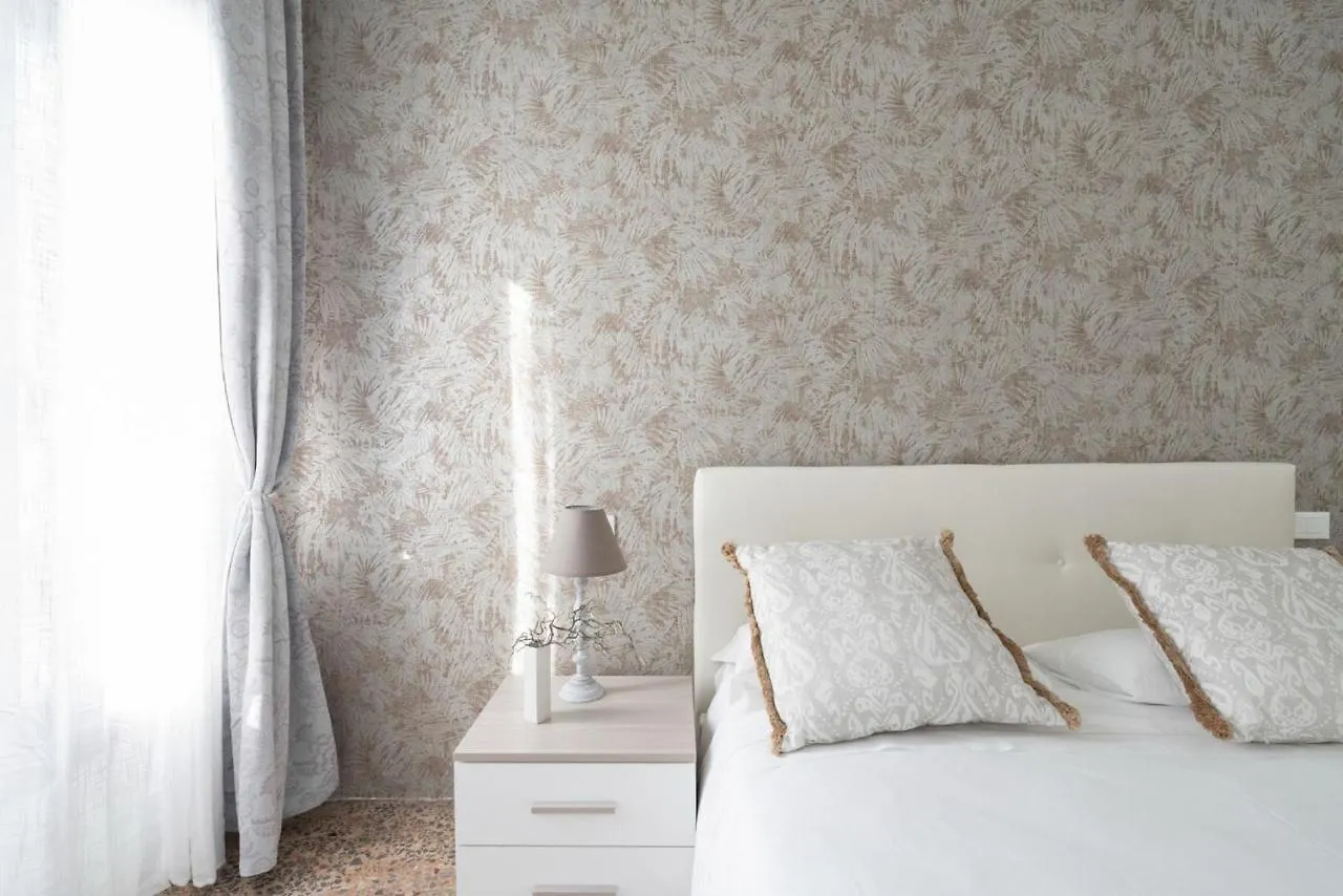 Accademia Charm Apartments By Wonderful Italy Venice