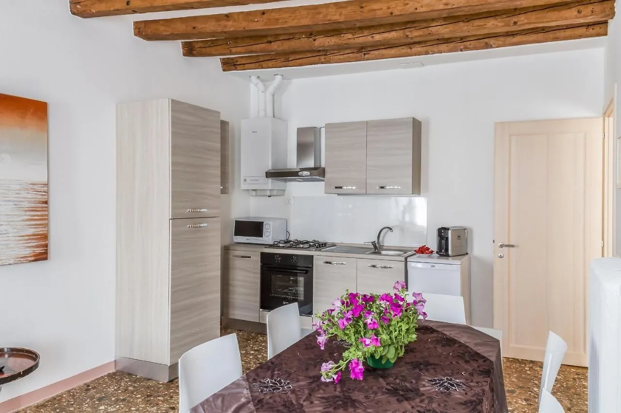 Accademia Charm Apartments By Wonderful Italy Venice