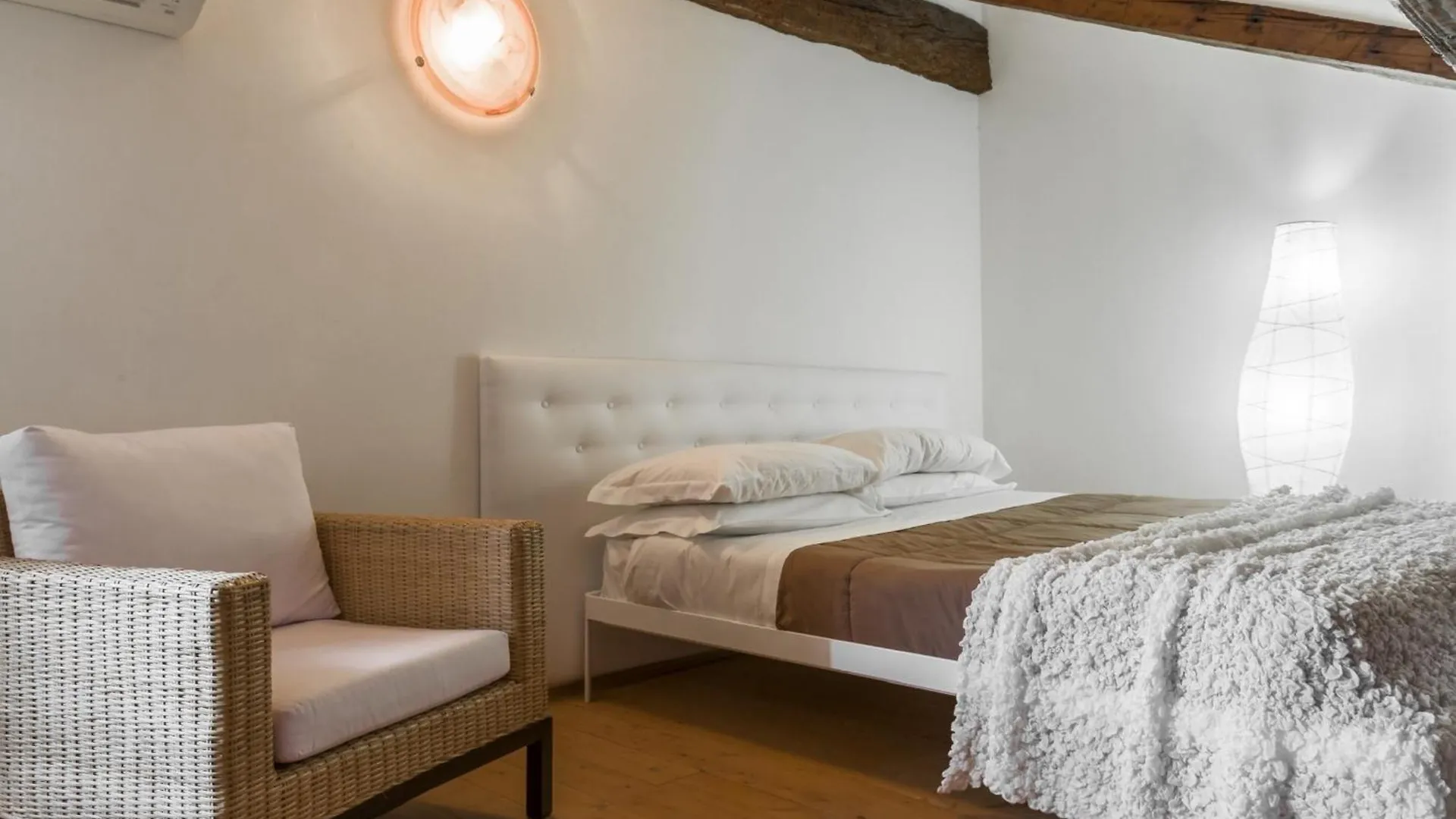 Accademia Charm Apartments By Wonderful Italy Venice 0*,  Italy