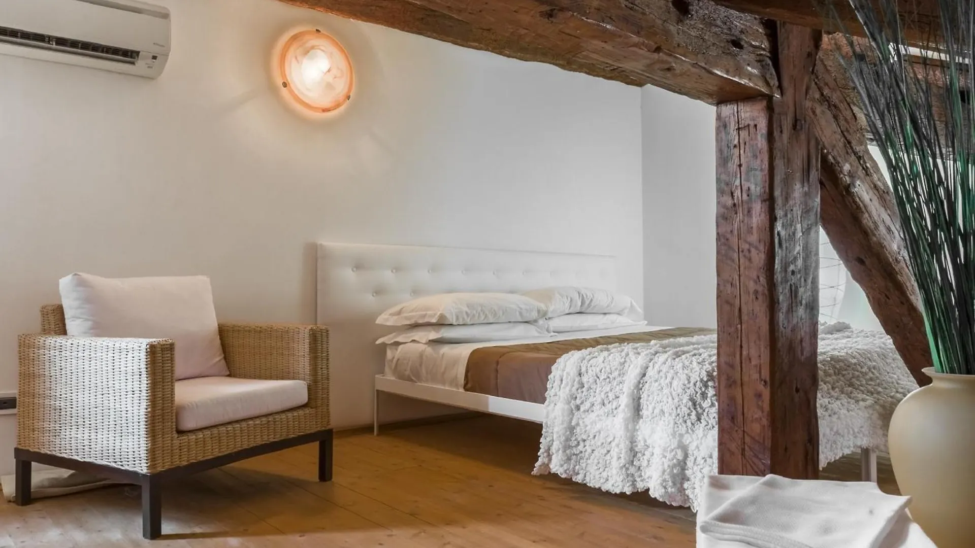 Accademia Charm Apartments By Wonderful Italy Venice Italy