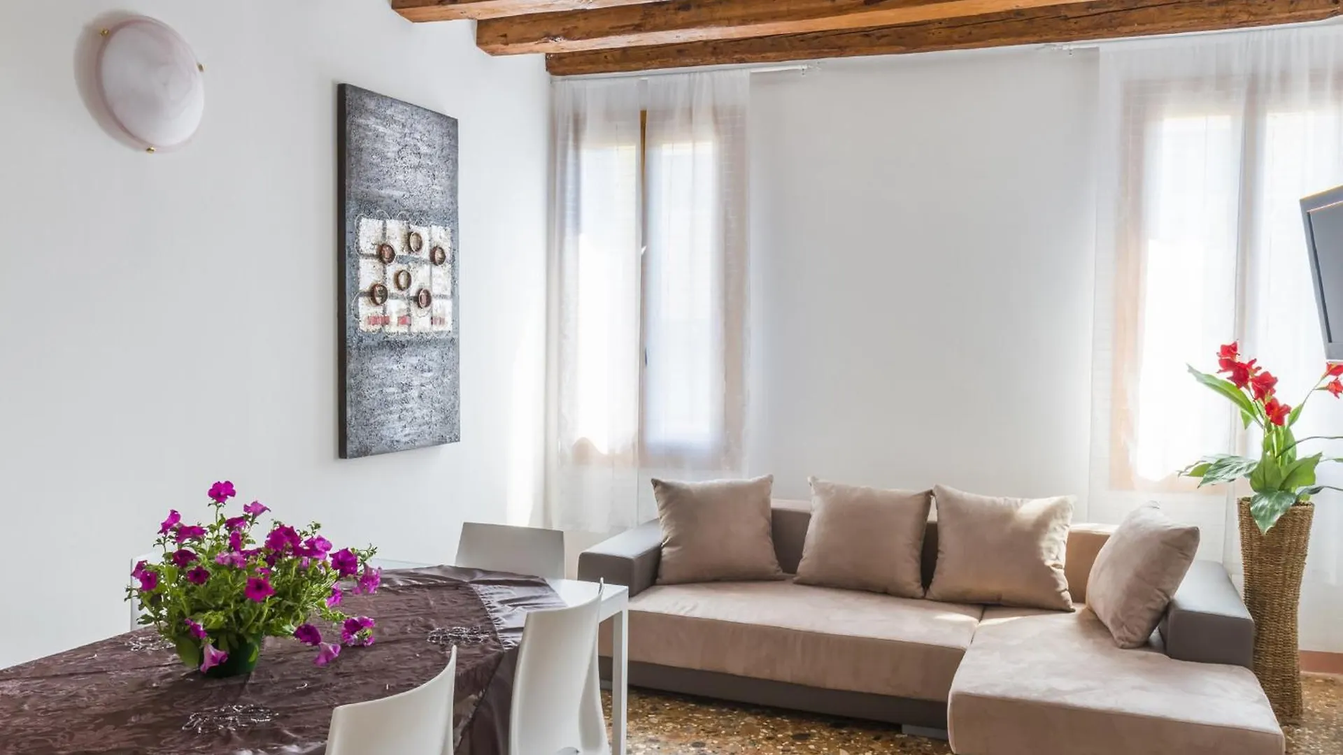 Accademia Charm Apartments By Wonderful Italy Benátky